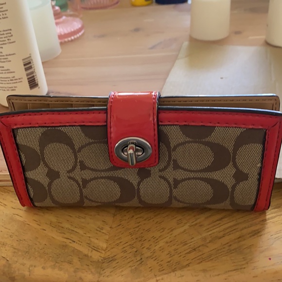 Coach Wallet - Picture 9 of 9